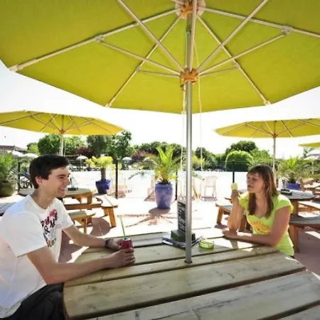 Κάμπινγκ Chalet 3 Etoiles - Piscine - Eeebae