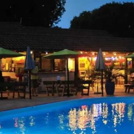 Κάμπινγκ Chalet 3 Etoiles - Piscine - Eeebae *