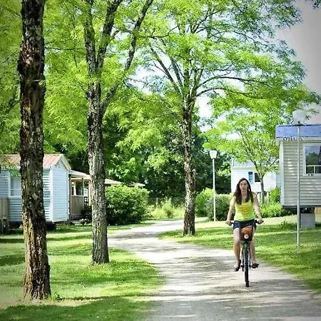 Κάμπινγκ Chalet 3 Etoiles - Piscine - Eeebae Rocamadour
