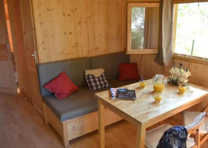 Chalet 3 Etoiles - Piscine - Eeebae Kamp alanı