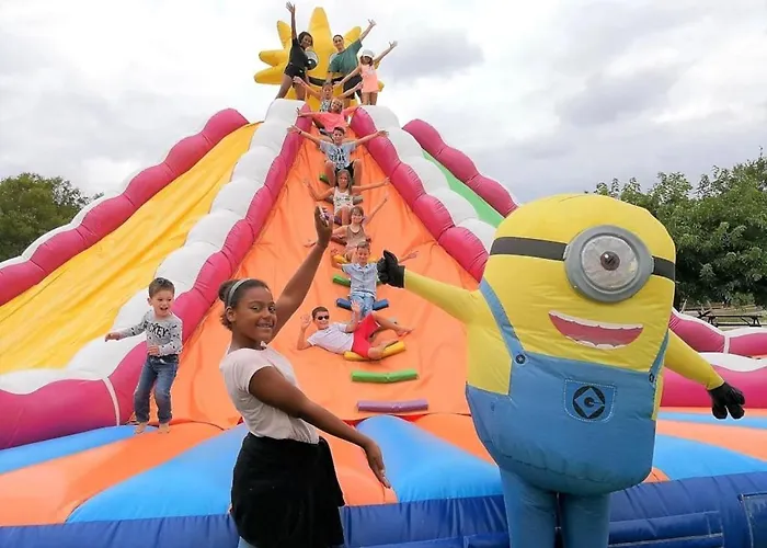 Chalet 3 Etoiles - Piscine - Eeebae Kamp alanı *