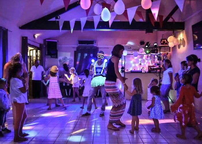 Kamp alanı Chalet 3 Etoiles - Piscine - Eeebae *