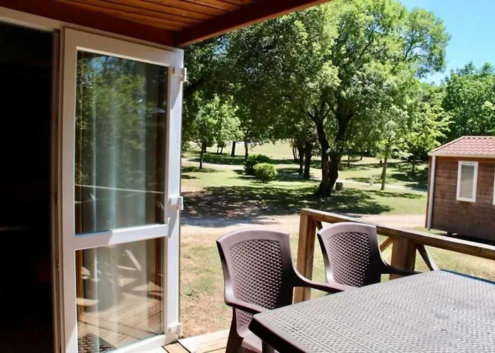 Kamp alanı Chalet 3 Etoiles - Piscine - Eeebae Rocamadour