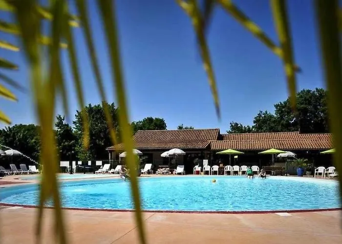 Chalet 3 Etoiles - Piscine - Eeebae Kamp alanı Rocamadour