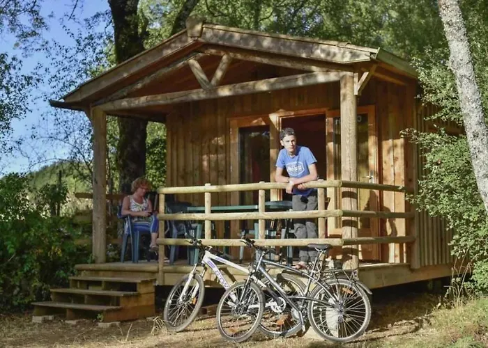 Kamp alanı Chalet 3 Etoiles - Piscine - Eeebae *