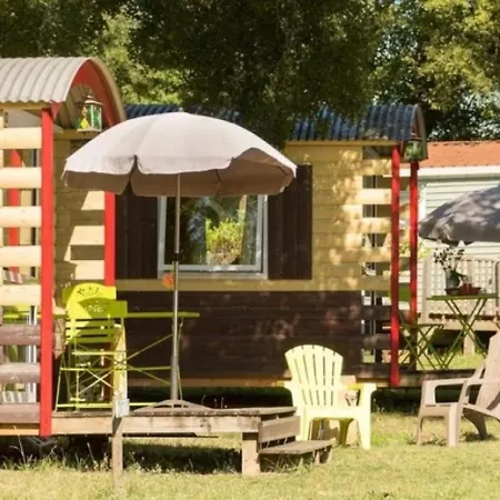 Chalet 3 Etoiles - Piscine - Eeebae Rocamadour