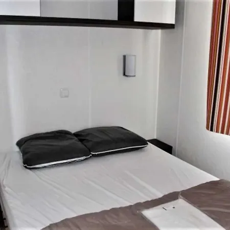 Camping Chalet 3 Etoiles - Piscine - Eeebae